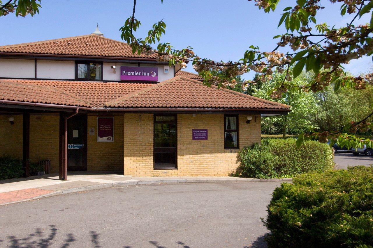 Premier Inn Peterborough - Ferry Meadows Exteriör bild